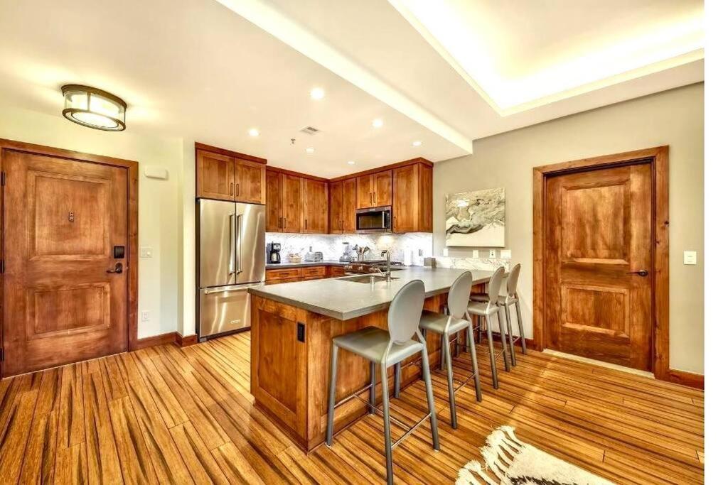 Ski In/Out - Zalanta - Great Location- 2 Hot Tubs - Heated Pool سووث لاك تاهوي المظهر الخارجي الصورة